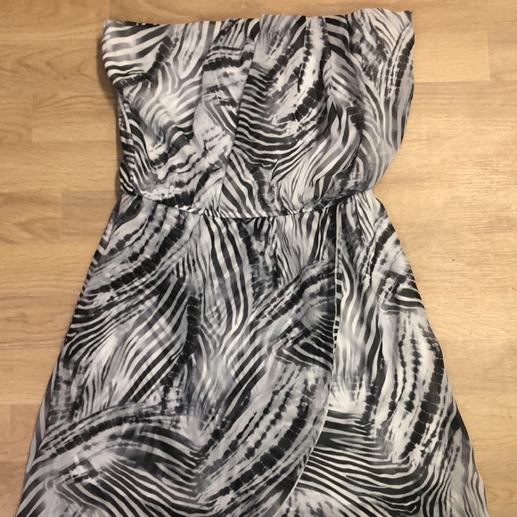 Trendyland Zebra strapless dress size medium - Picture 12 of 14